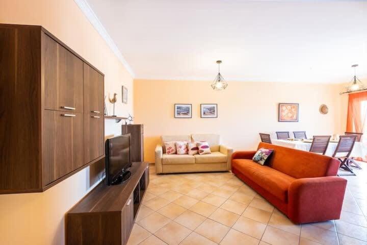 Apartment Alfarmar - Pool, Beach Only A Few Minutes Away Albufeira Exteriör bild