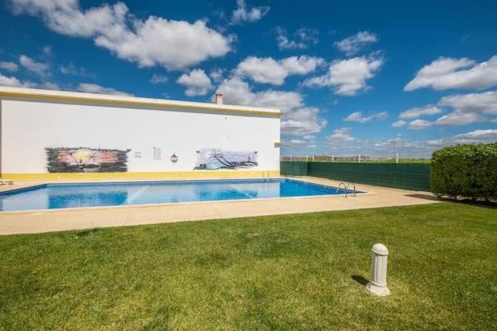 Apartment Alfarmar - Pool, Beach Only A Few Minutes Away Albufeira Exteriör bild