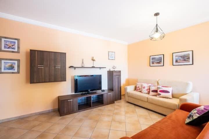 Apartment Alfarmar - Pool, Beach Only A Few Minutes Away Albufeira Exteriör bild