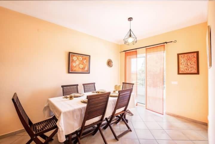 Apartment Alfarmar - Pool, Beach Only A Few Minutes Away Albufeira Exteriör bild