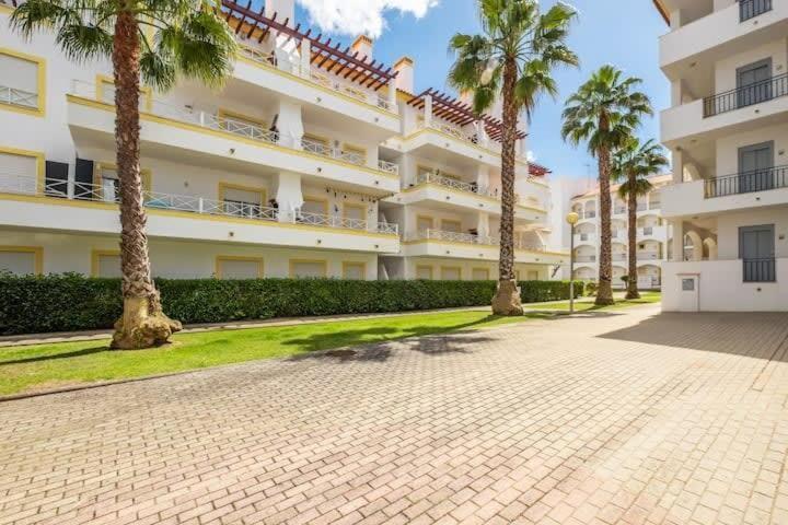 Apartment Alfarmar - Pool, Beach Only A Few Minutes Away Albufeira Exteriör bild