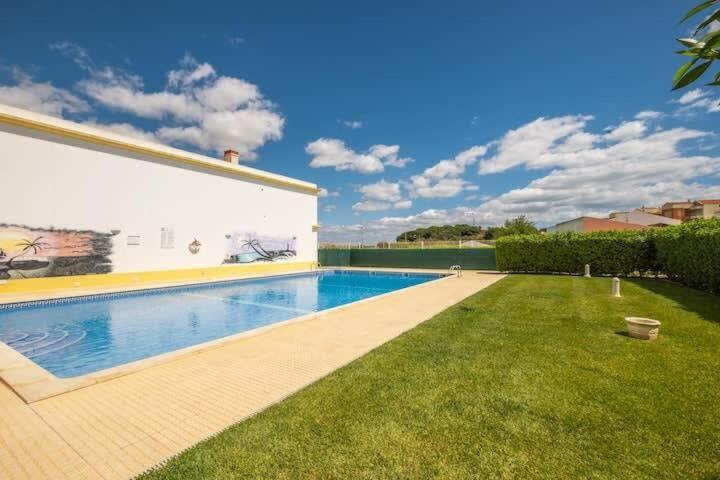 Apartment Alfarmar - Pool, Beach Only A Few Minutes Away Albufeira Exteriör bild
